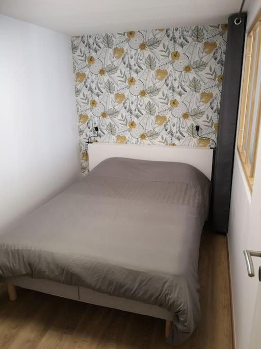 Apartamento T1 Bis Proche Marais Avec Garage A Moto Bourges Exterior foto