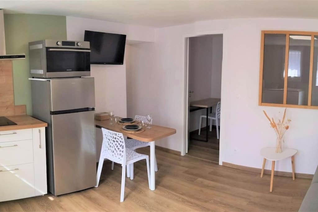 Apartamento T1 Bis Proche Marais Avec Garage A Moto Bourges Exterior foto